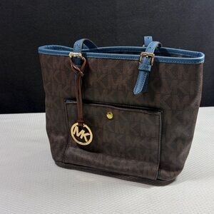 Micheal kors jet set medium snap pocket tote bag